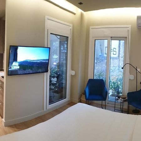 Renovated Studio With Roof Garden Access, 15 M Walk To Acropolis Apartman Athén Kültér fotó