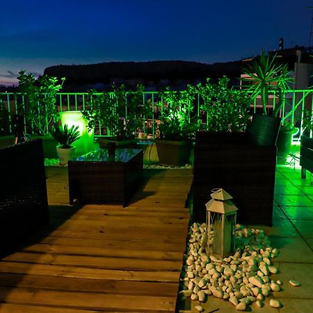 Renovated Studio With Roof Garden Access, 15 M Walk To Acropolis Apartman Athén Kültér fotó